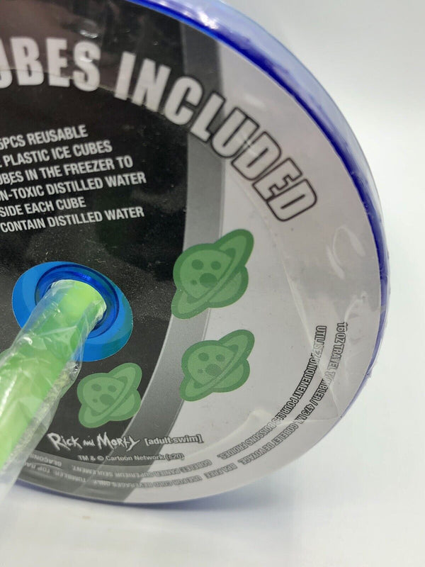 Rick and Morty Tumbler With Spaceship Ice Cubes