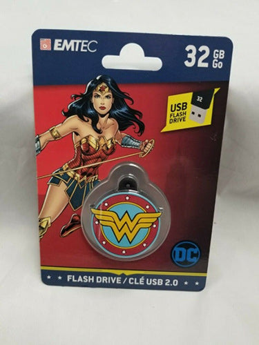 DC Comics Wonder Woman 32 GB Flash Drive USB