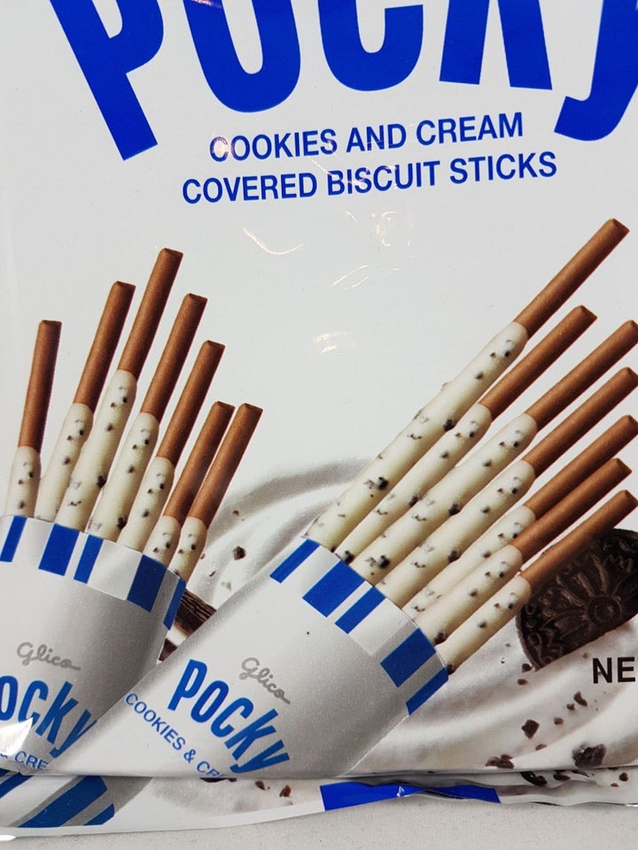 Cookies and Cream Pocky Family Pack 3.95 oz (9 Pack) Close Up